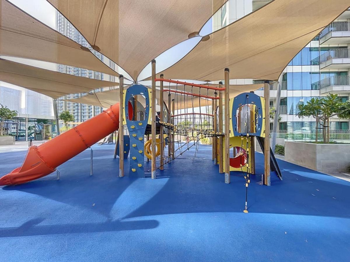 Downtown Views 2 - Incredible Two Bedroom Dubai